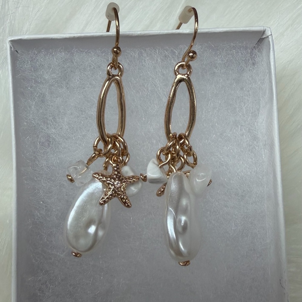 Avon Gold and Pearl Starfish Earrings
